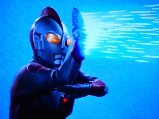 サクシウム光線 ウルトラマン80 ｈｅｒｏブログ 憧れた風と光の戦士たち