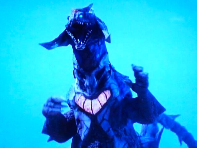 ウルトラ怪獣第44号：ウルトラマンダイナ～ネオジオモス : HERO 