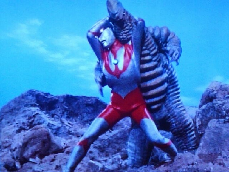 ウルトラ怪獣第8号：初代ウルトラマン～レッドキング : HERO