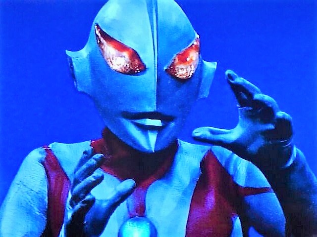 にせウルトラマン④