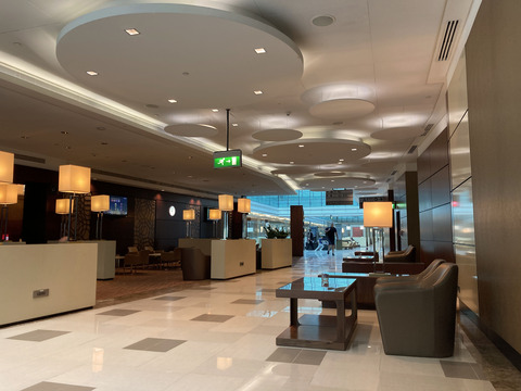 business-lounge-emirates-1