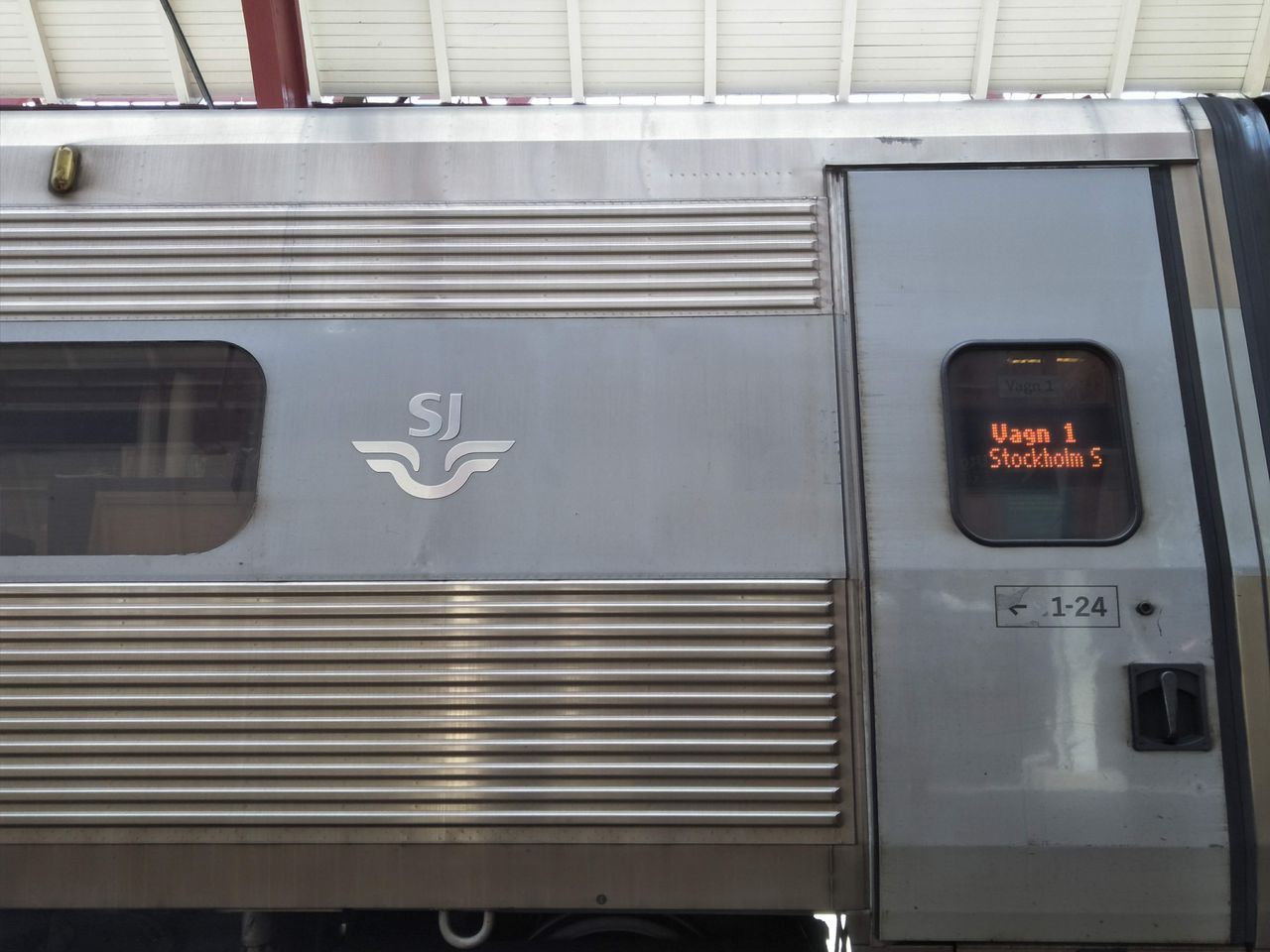 電車旅 デンマーク コペンハーゲンからスウェーデン ストックホルムへ スウェーデン マルメ経由 最悪の電車で賠償請求 もんさんイギリス大学留学日記 スウェーデン大学院留学日記 電車旅 デンマーク コペンハーゲンからスウェーデン ストックホルムへ スウェーデン マルメ経由 最悪の電車で賠償請求 もんさんイギリス大学留学日記 スウェーデン大学院留学日記