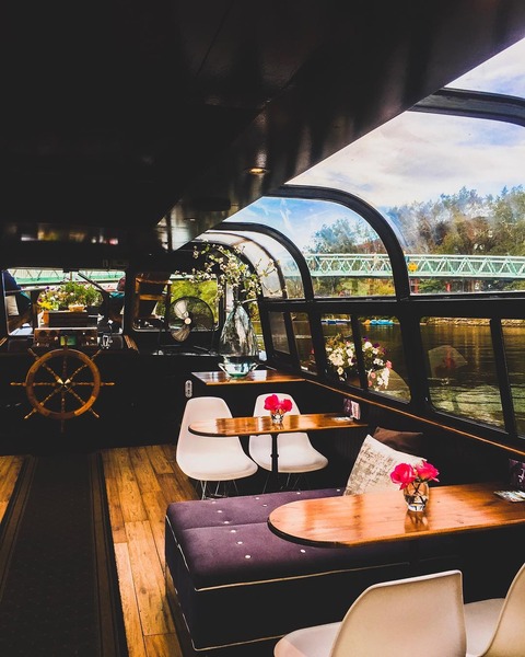 canal lounge2
