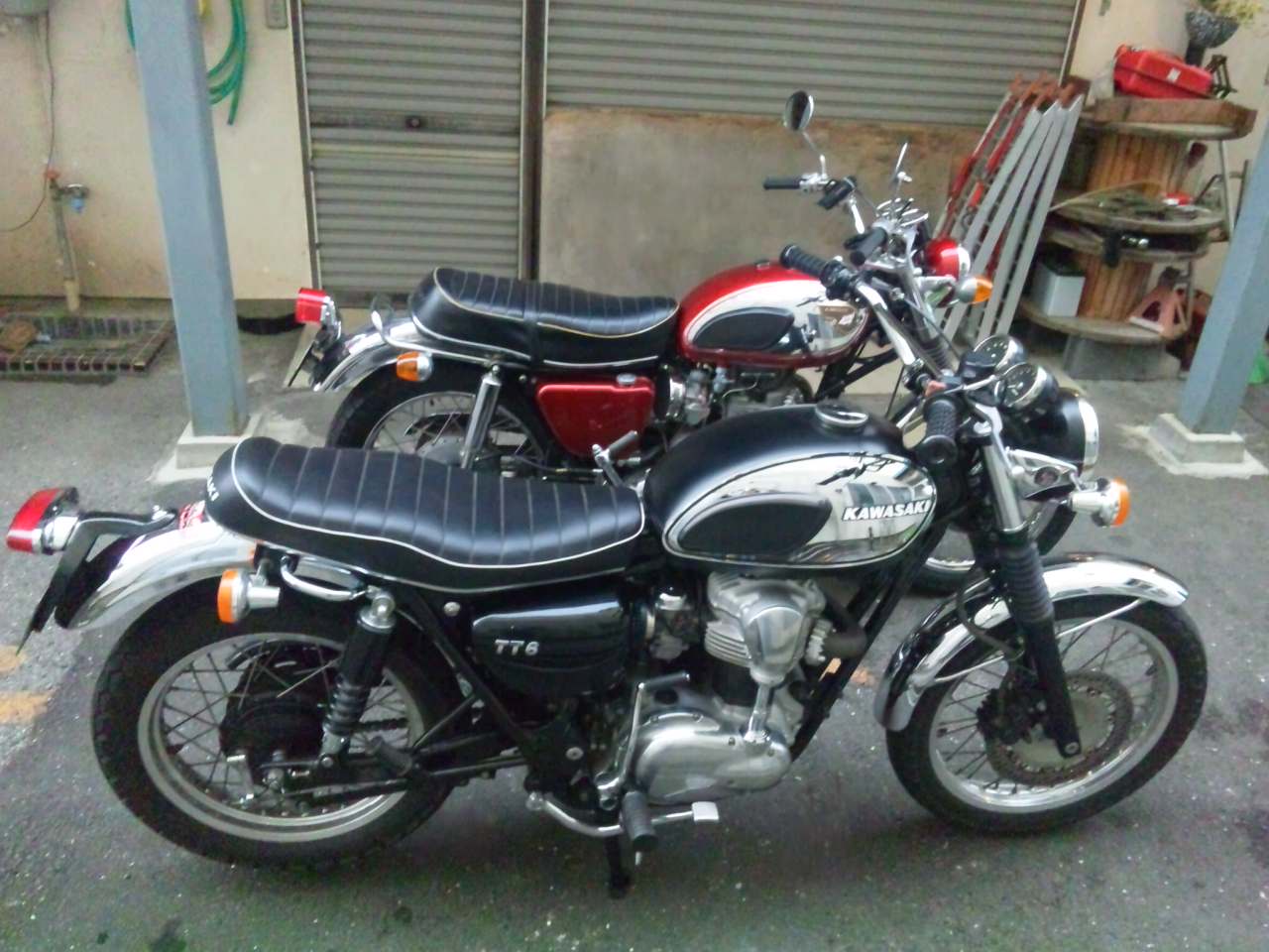 J*T様 W650 外装セット w1s仕様 W1 VS W650 : レザークラフトと銀