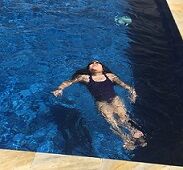 5-4-25エミさんプール