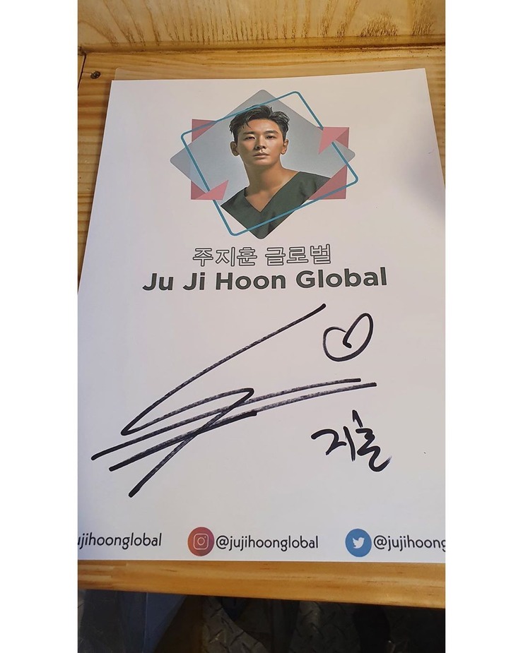 セール中…チョン・ジヒョン直筆サイン入り2Lサイズ写真…Jun Ji-hyun… Amazon.co.jp: チョン・ジヒョンGianna Jun かんりゅう 韓国です 有名