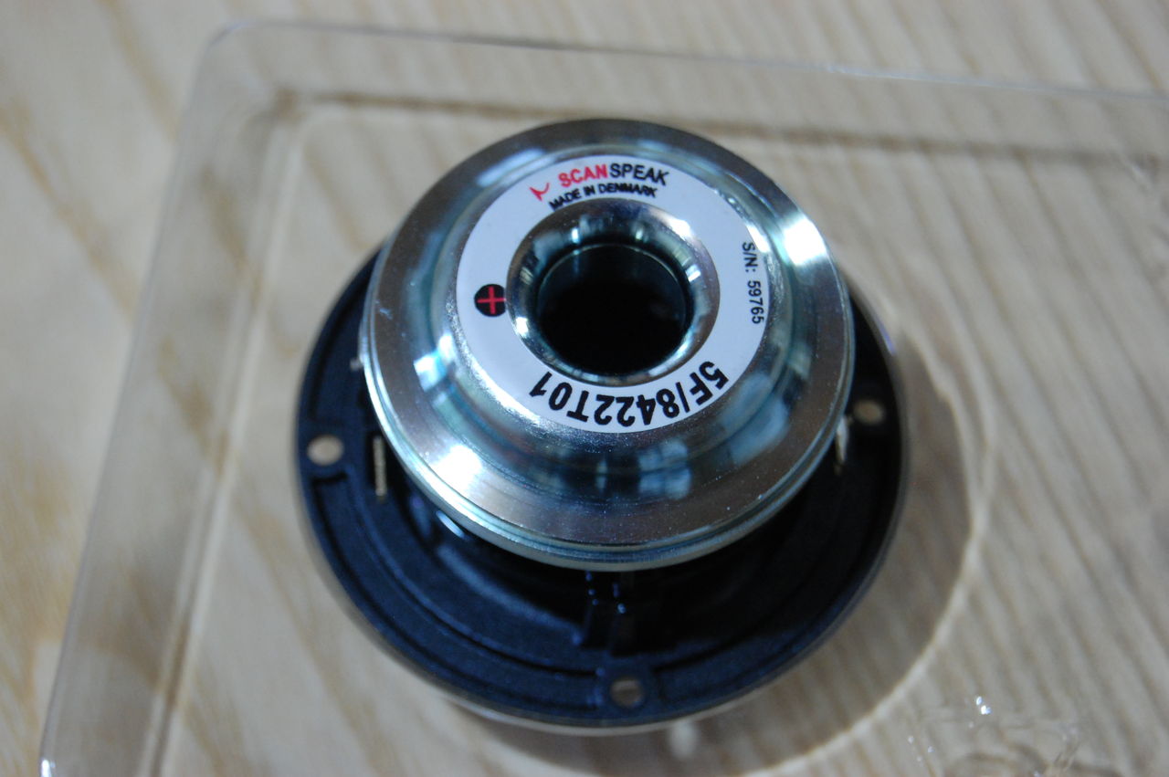 Scanspeak 5F/8422T01が届きました。 : 木工房 弓槻