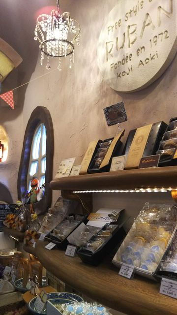 子供大喜び 夢の国のようなケーキ屋さん 静岡市駿河区リュバン 食いしん坊ぱん子のまんぷく日和 子供大喜び 夢の国のようなケーキ屋さん 静岡市駿河区リュバン 食いしん坊ぱん子のまんぷく日和