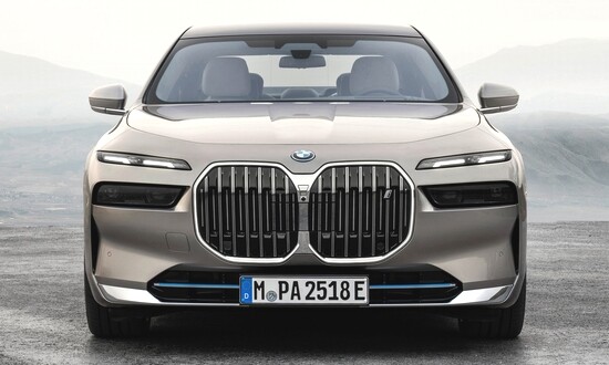 bmw-7-i7-1