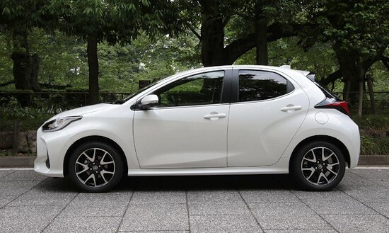 yaris9