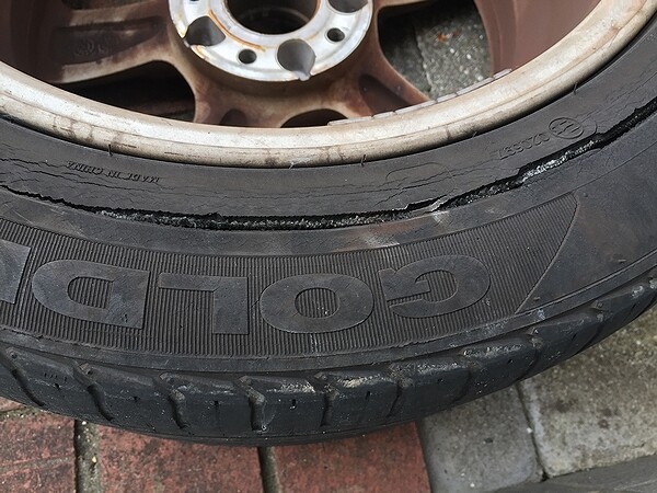 中国製タイヤを限界まで使用すると 千一夜すもつくれん話