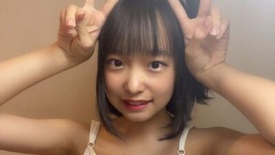 画像 女子中学生 机におっぱいを乗せてしまう アダルト最新トレンド