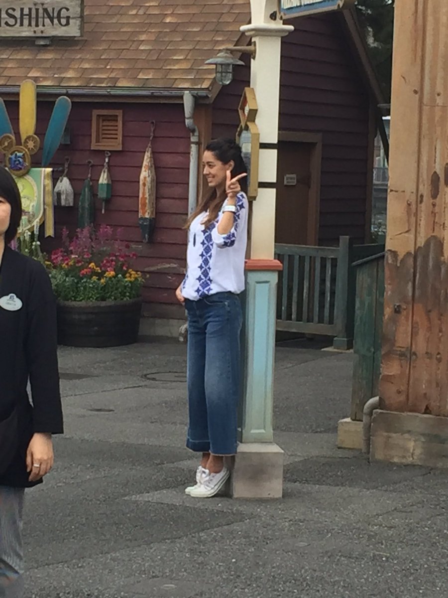 森泉のレッグマジック In ディズニーシー 森泉 森星 森家との戦争ブログ 森泉のレッグマジック In ディズニーシー 森泉 森星 森家との戦争ブログ