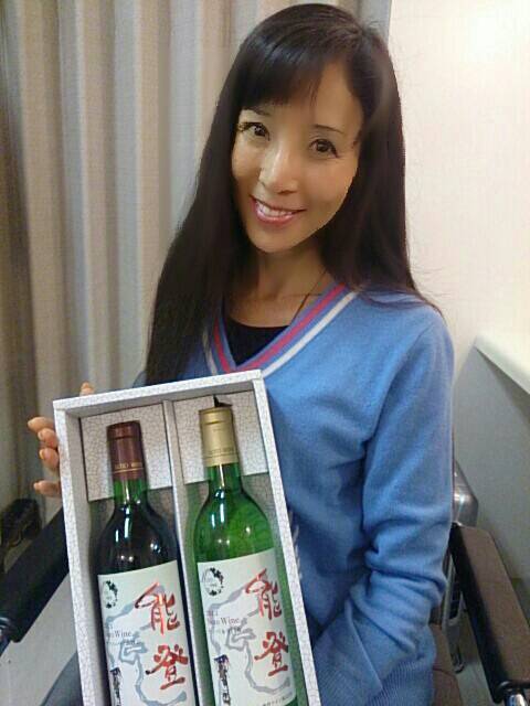 川島なお美さんに 能登ワイン 無事届く 森本石油のブログ 川島なお美さんに 能登ワイン 無事届く 森本石油のブログ