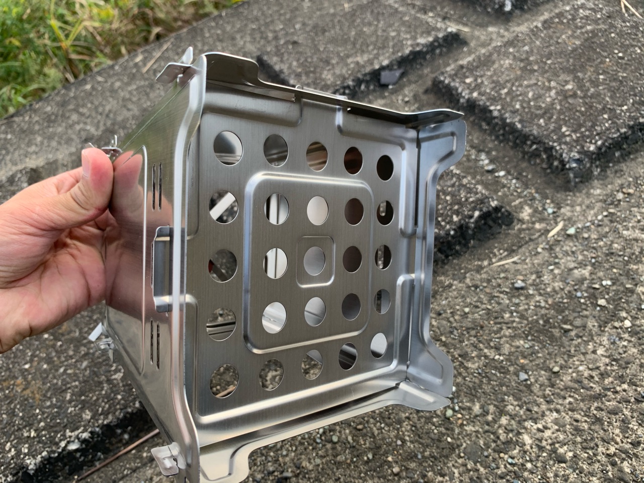 コンビニ受取対応商品 携帯焚火台 ステンレス製 薪ストーブ 折りたたみ Sutekus Sutekus 専用収納バッグ付き 軽量 ウッドバーニング 燃料不要 バーベキュー 調理用品