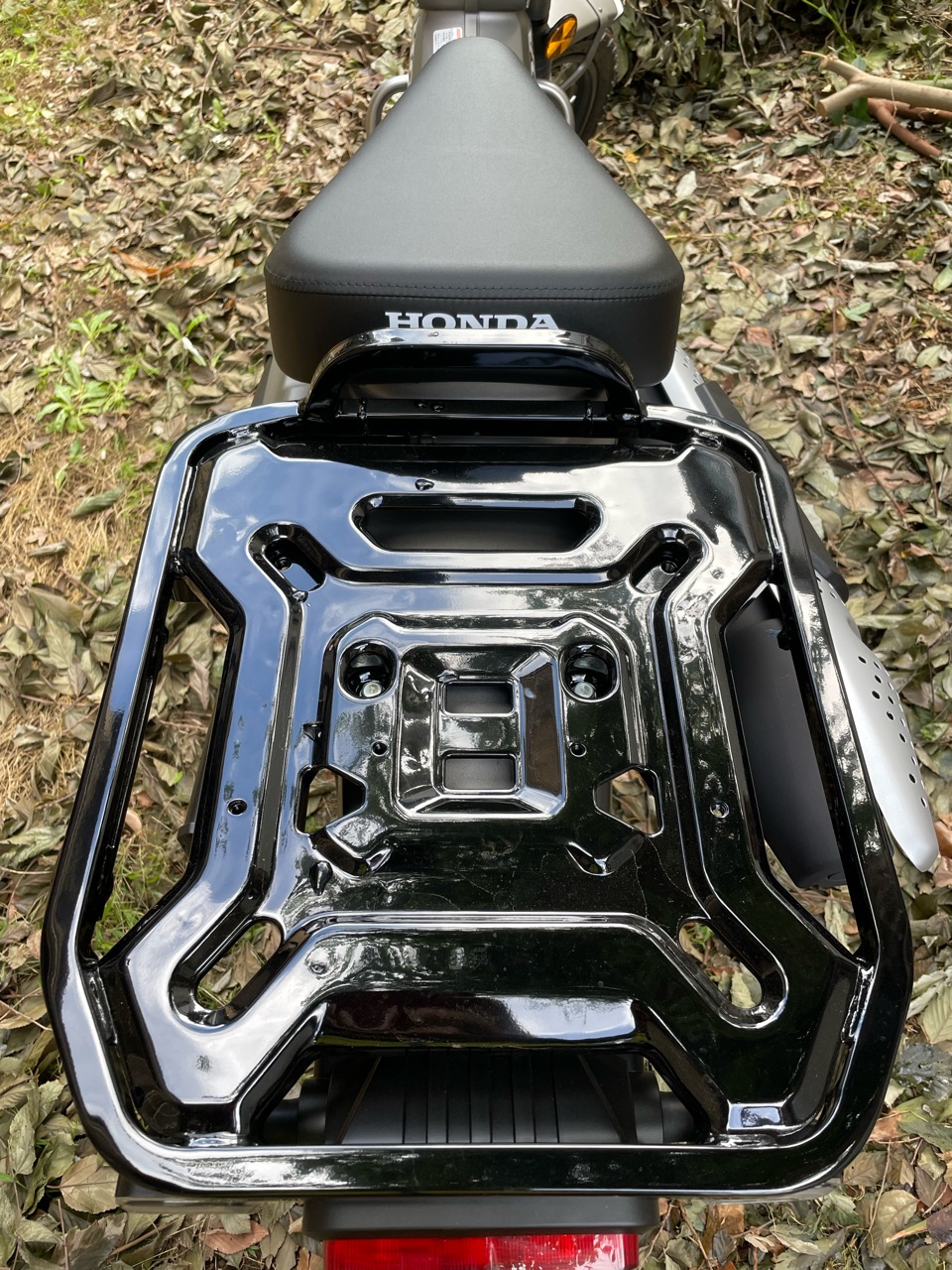 CT125 ハンターカブにGIVIのアルミトップケースを取り付けてみた 