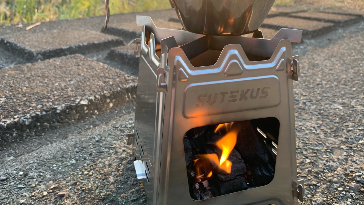 コンビニ受取対応商品 携帯焚火台 ステンレス製 薪ストーブ 折りたたみ Sutekus Sutekus 専用収納バッグ付き 軽量 ウッドバーニング 燃料不要 バーベキュー 調理用品
