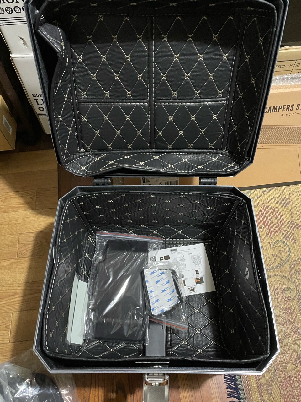 レビュー】中華制のアルミトップケース買ったらプラスチックでした