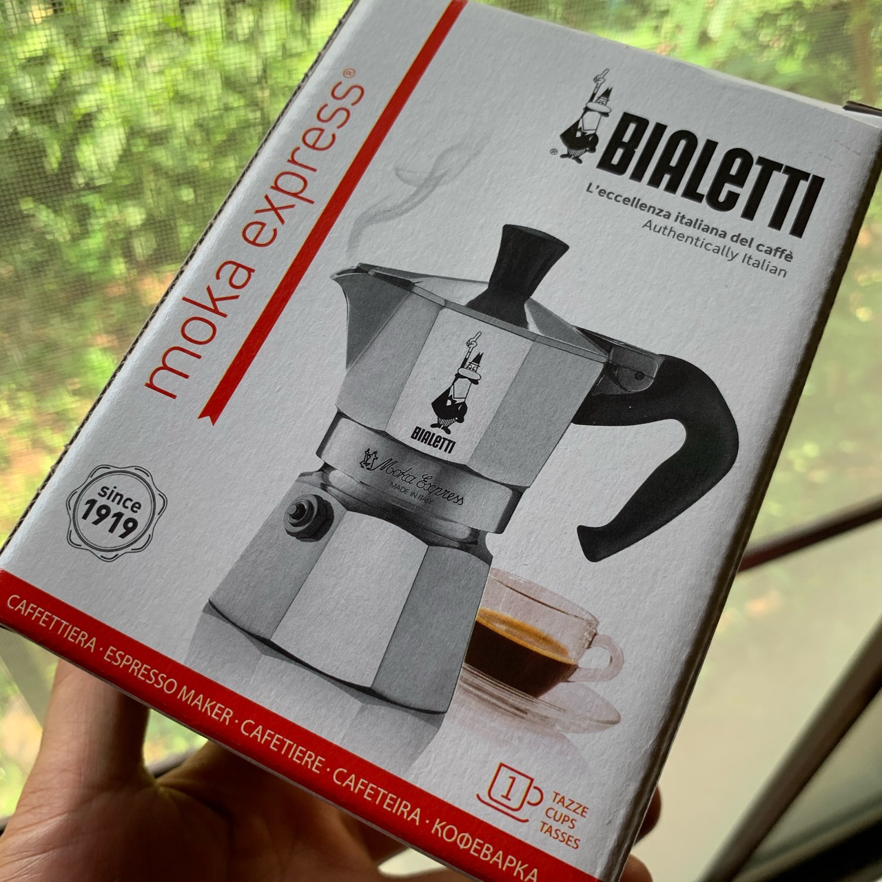 キャンプする人必携 噂の安くて美味しいコーヒーを作るビアレッティの を紹介 クロスカブで日本一周 外国人