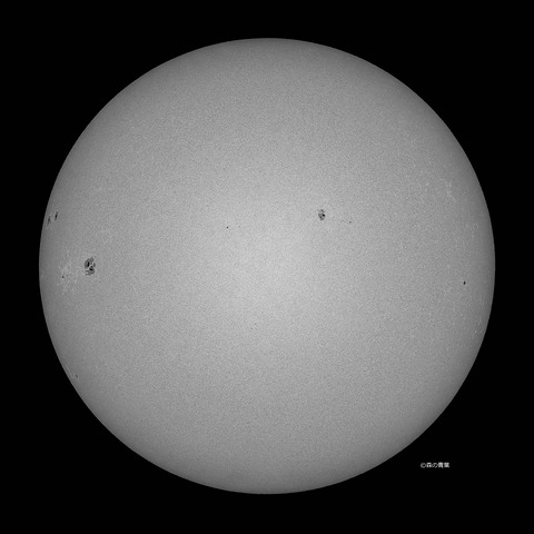 _DSC9932_v_lapl5_ap64768_conv25bw