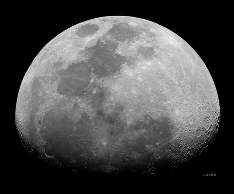 DSC_5831_lapl5_ap49419moon-09bw-3k