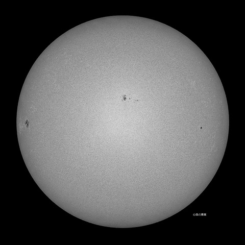 _DSC9772_v_lapl5_ap64675_conv40bw