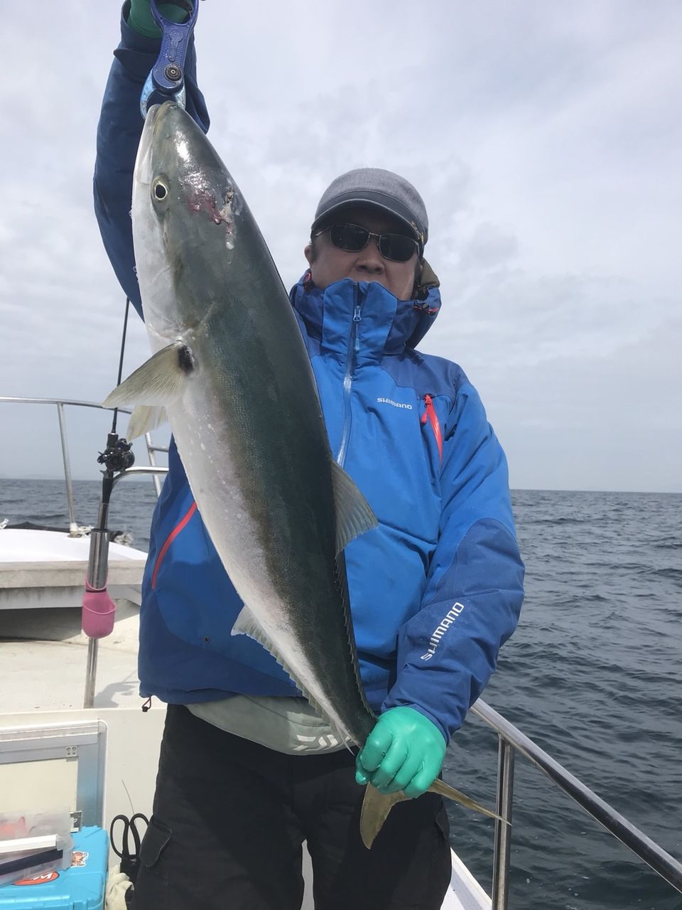 3月18日 日曜日 青物釣行 海風にふかれて 院長日記 3月18日 日曜日 青物釣行 海風にふかれて 院長日記