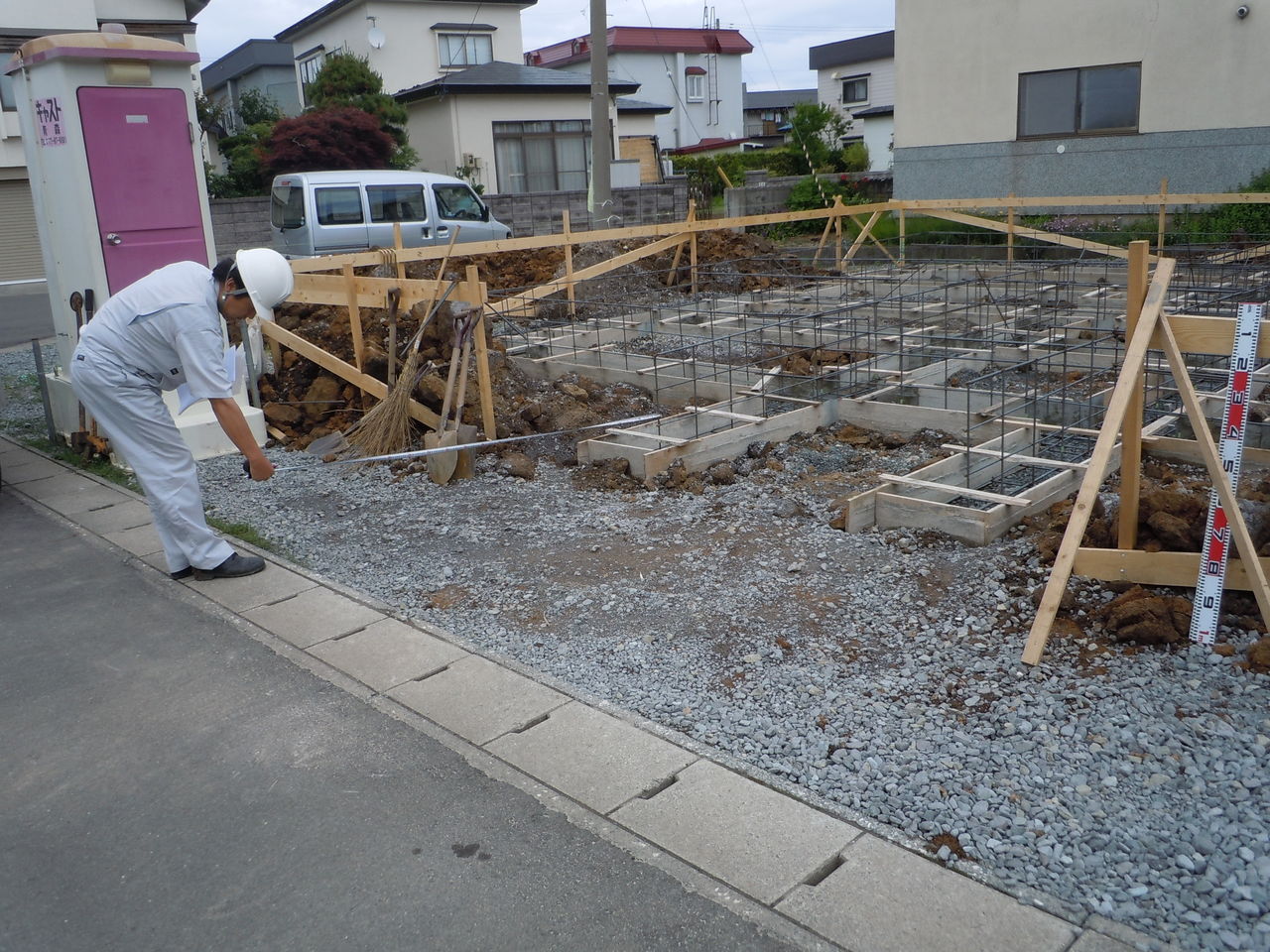 雨の中の基礎工事 森の風日記