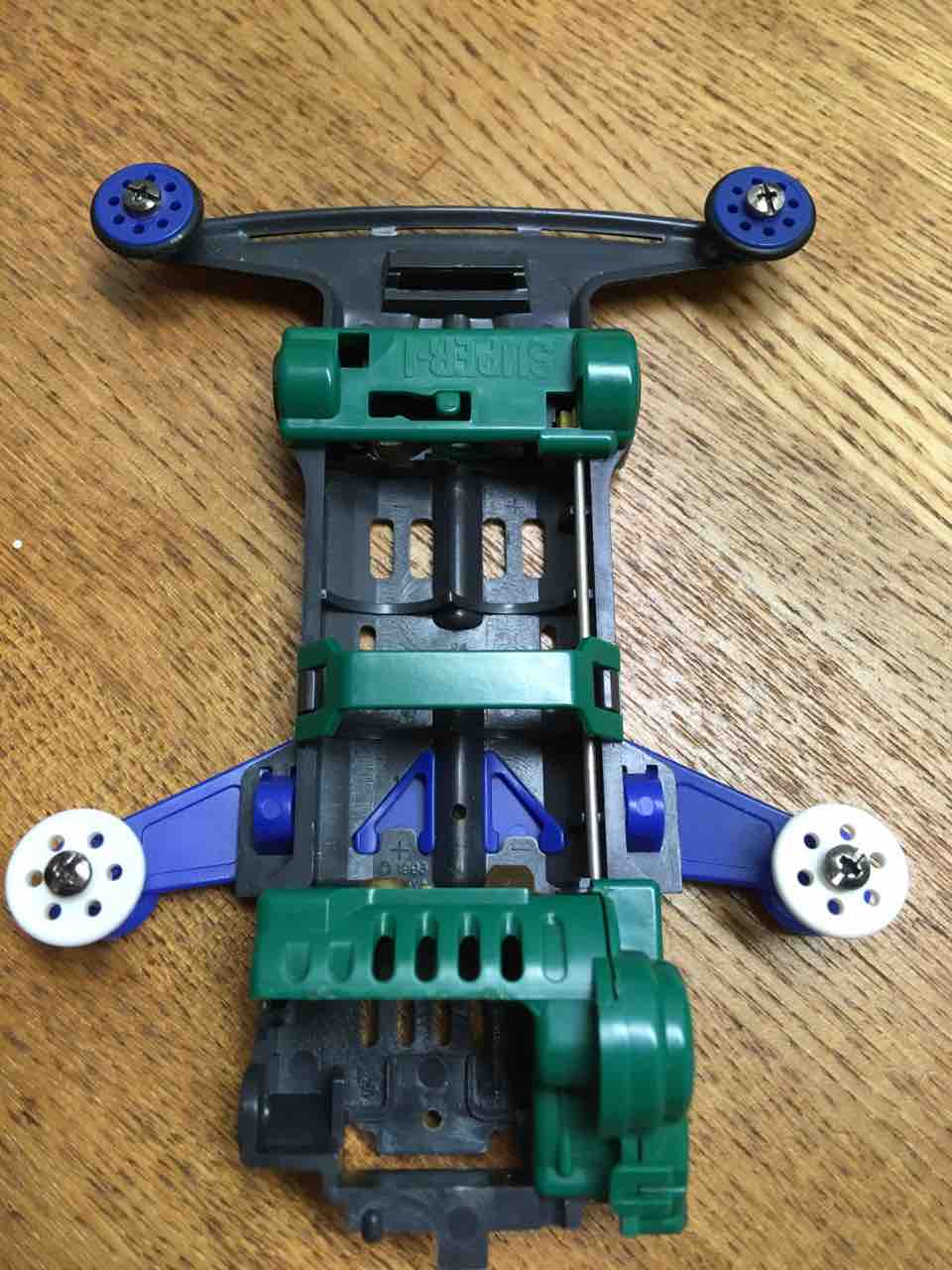 ホクシン製 スーパー1シャーシ 超軽量マグネシウム合金シャーシ ブルー