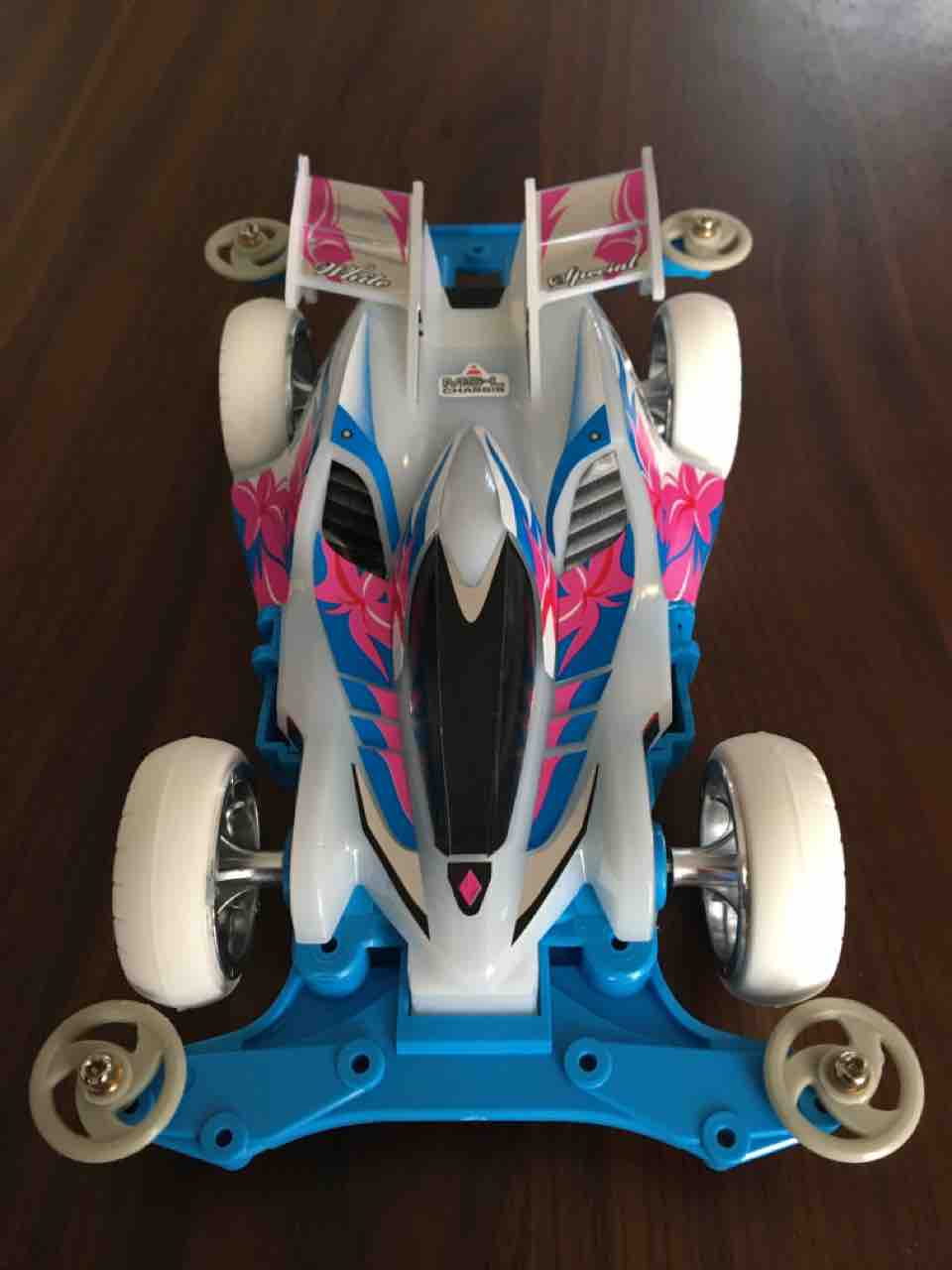 ミニ四駆ブログ マンタレイMK.2ホワイトスペシャル子供用に作成