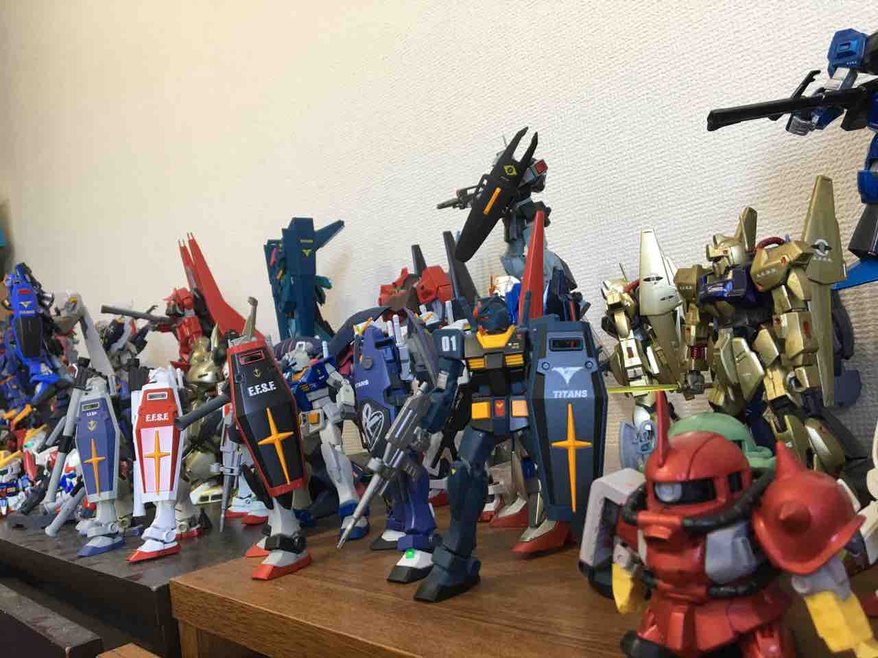 ガンダムミニフィギュアセレクションガンダム大型ディスプレイケース
