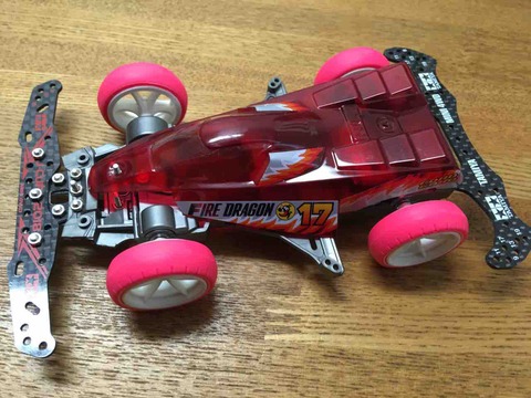 ミニ四駆VS シャーシ改造最速スピード計画リアステー装着 : 子育て