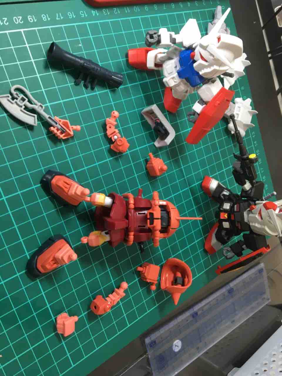 ミニ四駆ブログ ガンダムブログ BB戦士シャア専用ザク2 CS 脚延長化