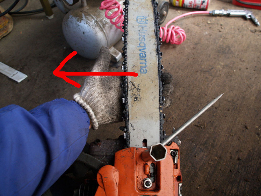 チェーンソーのメンテナンス 作業前 6 森林と住まいを結ぶ顔の見える家づくり チェーンソーのメンテナンス 作業前 6 森林と住まいを結ぶ顔の見える家づくり