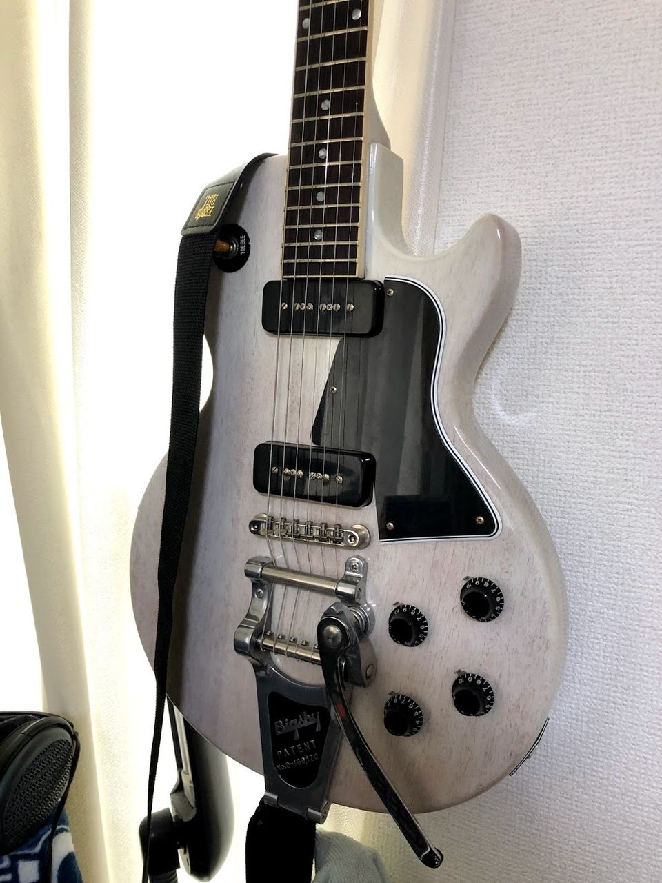 Gibson Custom Shop 14 Historic Collection Japan Limited 1960 Les Paul Special Vos W Bigsby Tv White モリヤモリの絶滅寸前日記 Gibson Custom Shop 14 Historic Collection Japan Limited 1960 Les Paul Special Vos W Bigsby Tv White モリヤモリの絶滅寸前日記