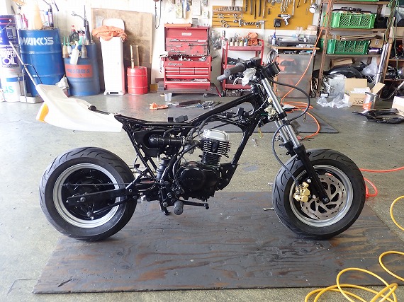 honda ape 50 100 cbx仕様 CBXテール BEETテール 取り付け 方法 画像