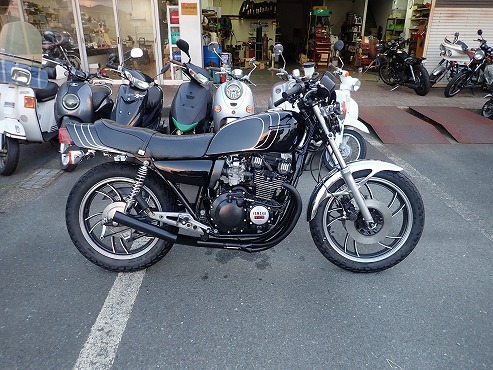 XJ550 中古車仕上げ：【完】『まむしの兄弟』が『トビ』に 