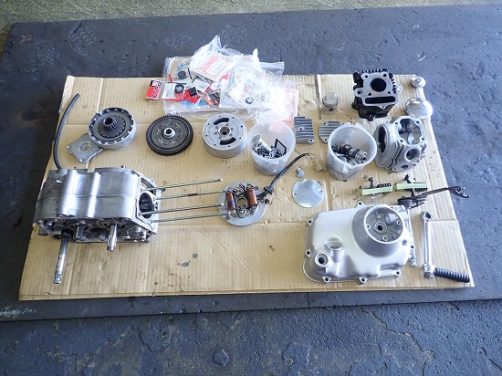 ゴリラ(6V)レストア:慣らしは本命ピストンでやればいいさ ゴリラ(6V)レストア:慣らしは本命ピストンでやればいいさ