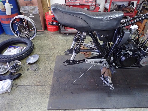 XJ550 フロント リア 回り 要整備 国内新規‼️予備検取ってきたXJ550😏‼️ 一般整備に足回り交換に