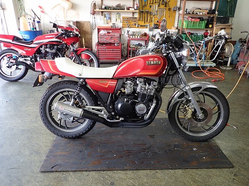 XJ550 フロント リア 回り 要整備 XJ550(逆車)中古車仕上げ：バイク屋の常（つね） | M.B.A.E.S
