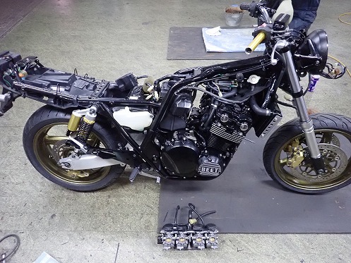 Cb400sf Vtec 中古車仕上げ 完 エンジンが綺麗なバイク M B A E S