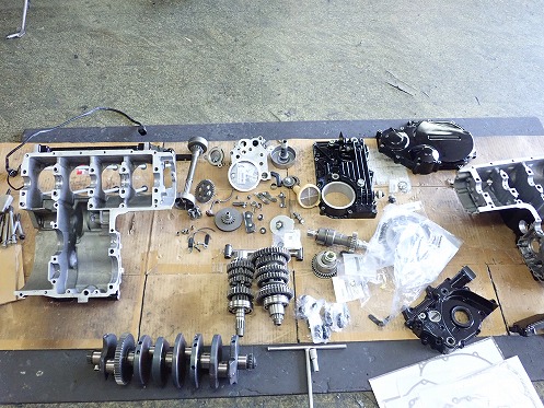 ゼファー400 クランクケース、シャフト、腰下、ギア