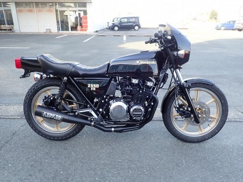 完】Z550FX:SPECIALな1台 : モリヤスBUILD & ENGINEERING PartⅡ 完】Z550FX:SPECIALな1台 : モリヤスBUILD & ENGINEERING PartⅡ