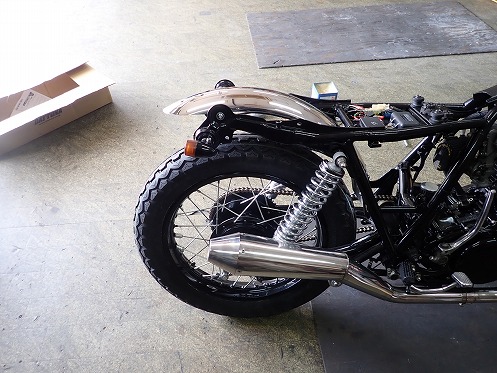 SR400 中古車仕上げ:純正ガソリンタンクの種類 | M.B.A.E.S SR400 中古車仕上げ:純正ガソリンタンクの種類 | M.B.A.E.S