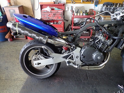 ホーネット250 中古車仕上げ&カスタム:ホーネット 3本出し ホーネット250 中古車仕上げ&カスタム:ホーネット 3本出し