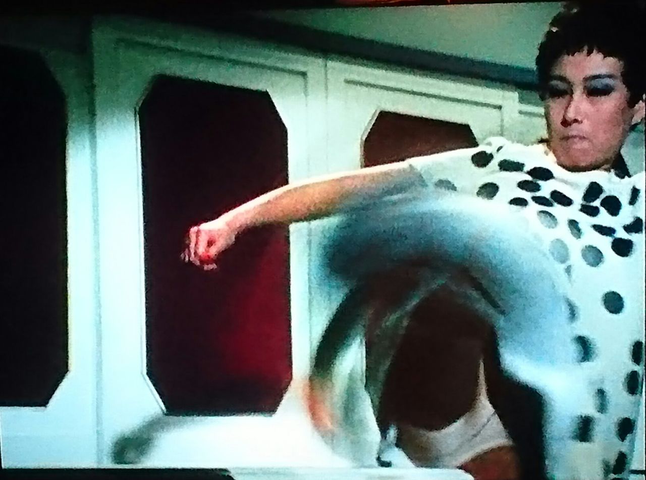 プレイガール パンチラ