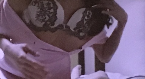 2120BF42-F2B5-43E3-A510-2AAF79FEE2BB