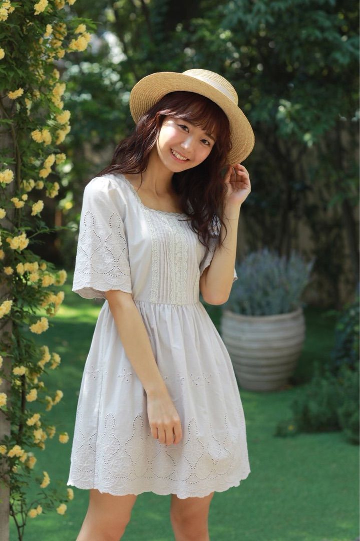 麦わら帽子と白いワンピースとひまわり畑が似合うハロメン ハロプロ Life