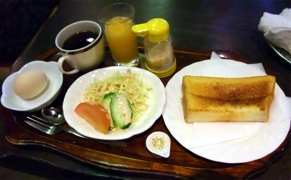 尾道市久保 純喫茶 ポエム 珈琲とお味噌汁