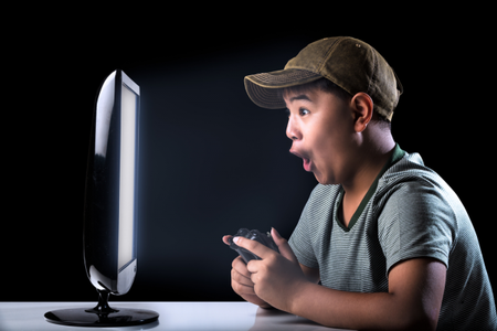 boy-playing-game-600x400